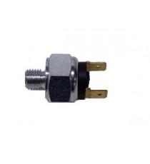 Automobilio stabdymo jungiklis ( prisuktas prie pagrindinio cilindro )